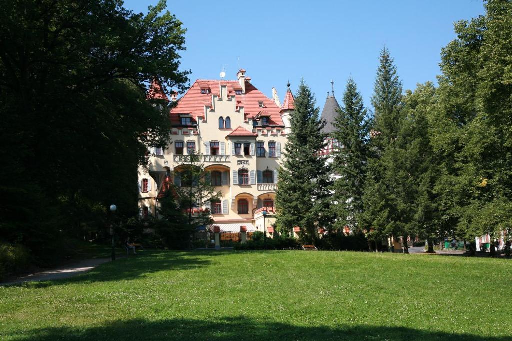 קרלובי וארי Villa Ritter מראה חיצוני תמונה