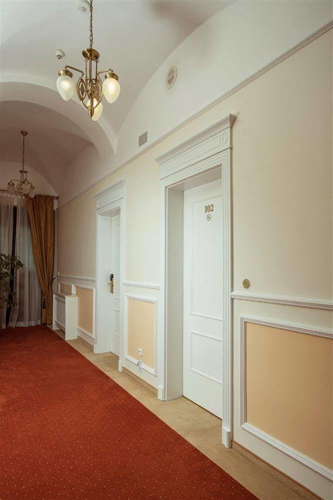 קרלובי וארי Villa Ritter מראה חיצוני תמונה